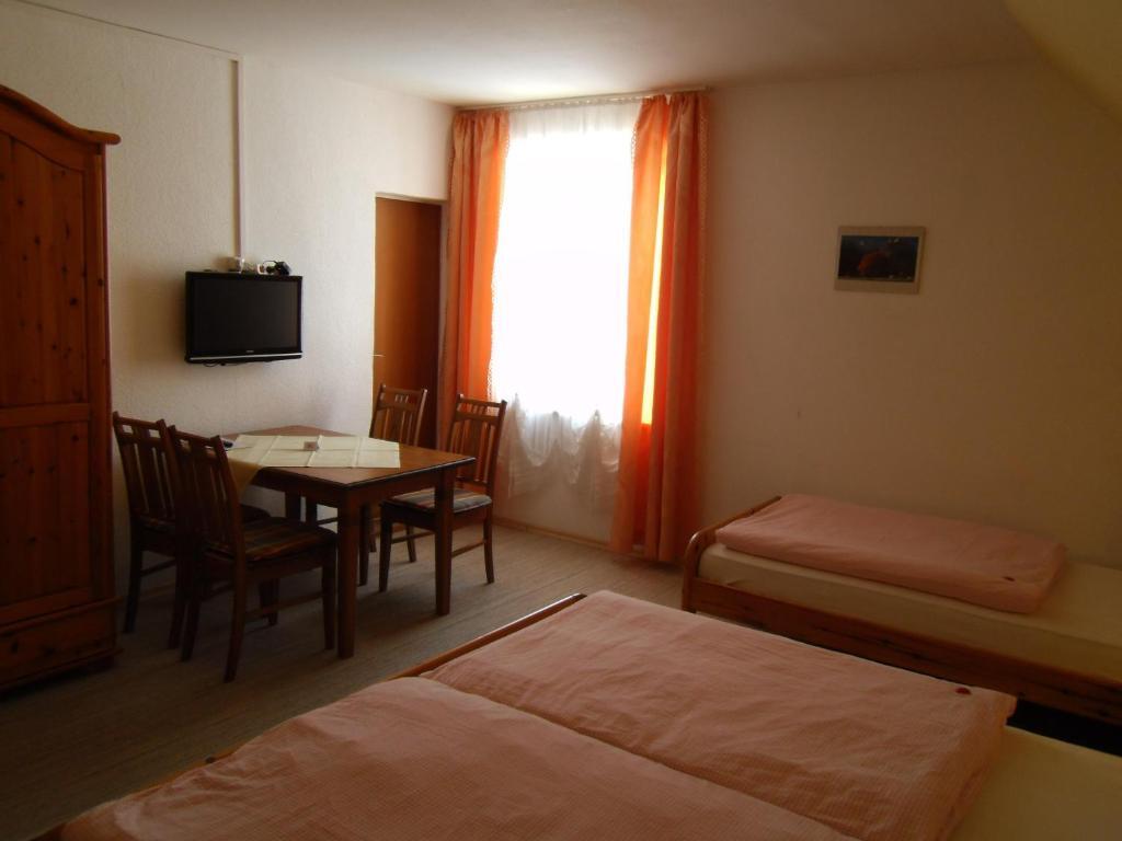 Hotel Gasthof Zum Neubau คิสเล็กก์ ห้อง รูปภาพ